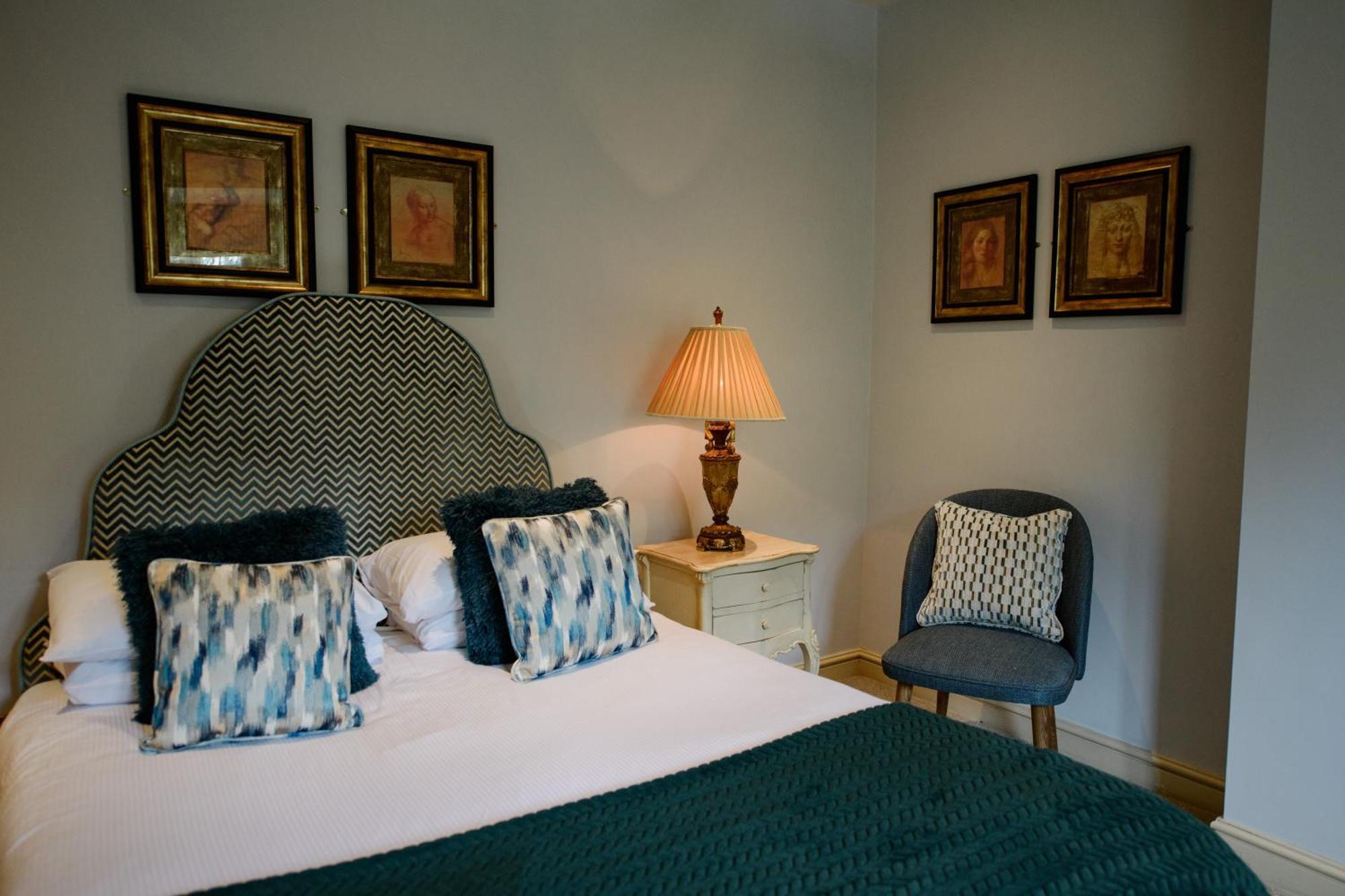רטפורד Ye Olde Bell Hotel & Spa מראה חיצוני תמונה
