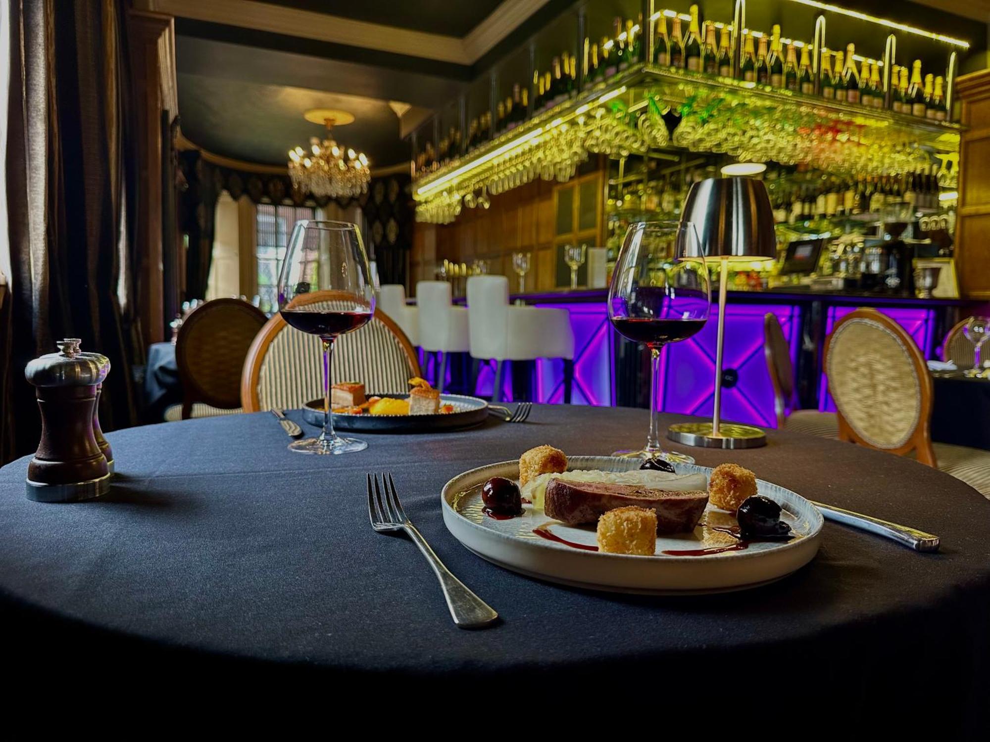 רטפורד Ye Olde Bell Hotel & Spa מראה חיצוני תמונה